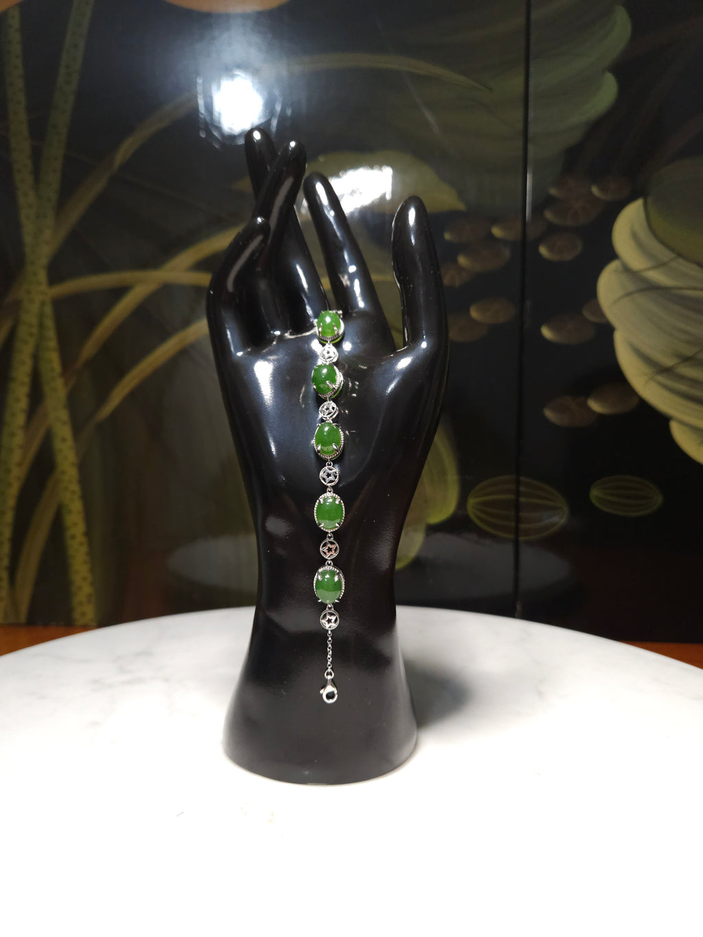 Siberian jasper bracelet (nephrite, silver chain setting)