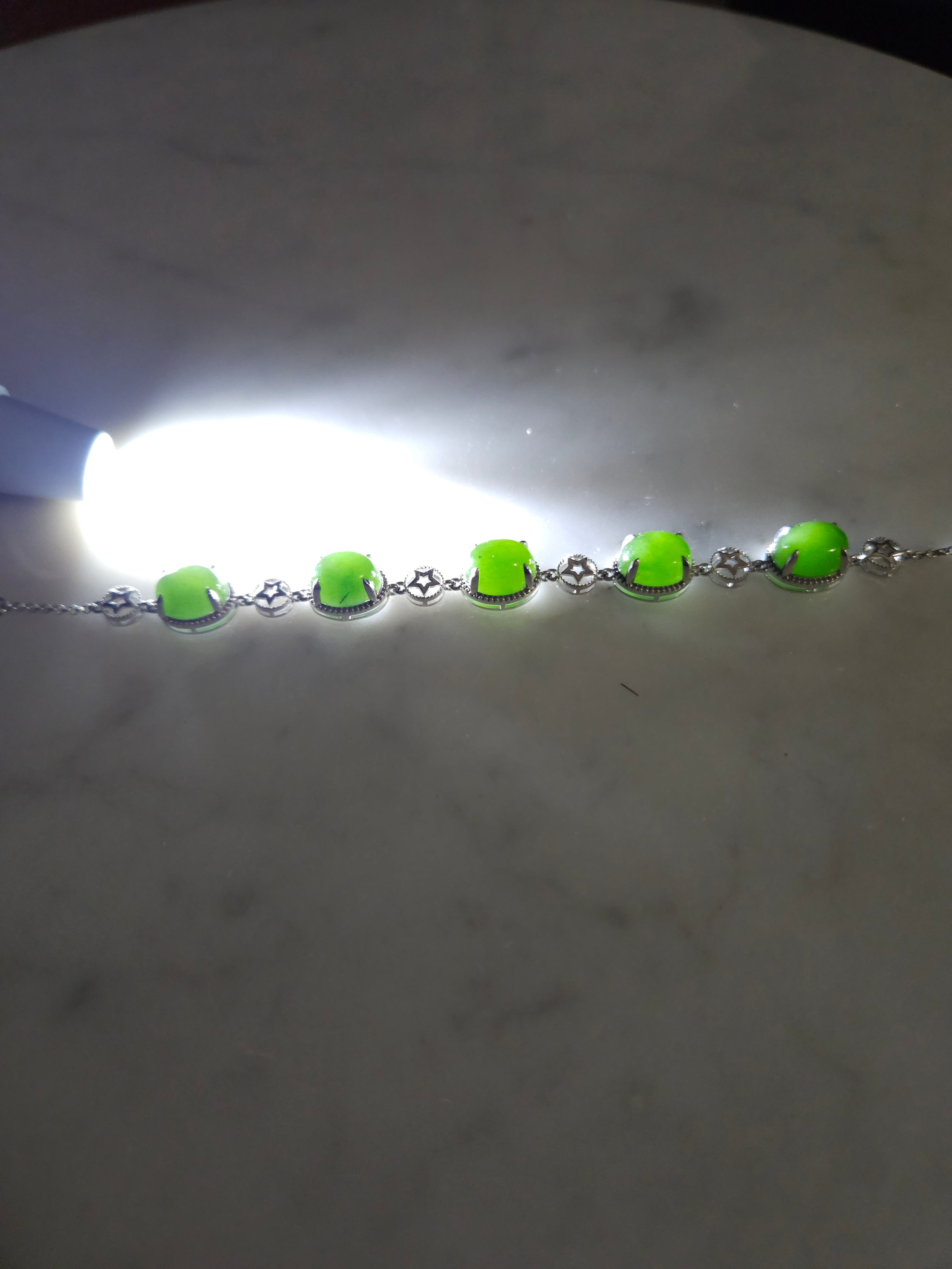 Siberian jasper bracelet (nephrite, silver chain setting)