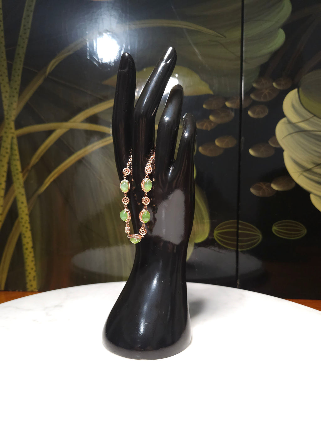 Siberian jasper cat's eye apple green bracelet (nephrite, silver chain setting)