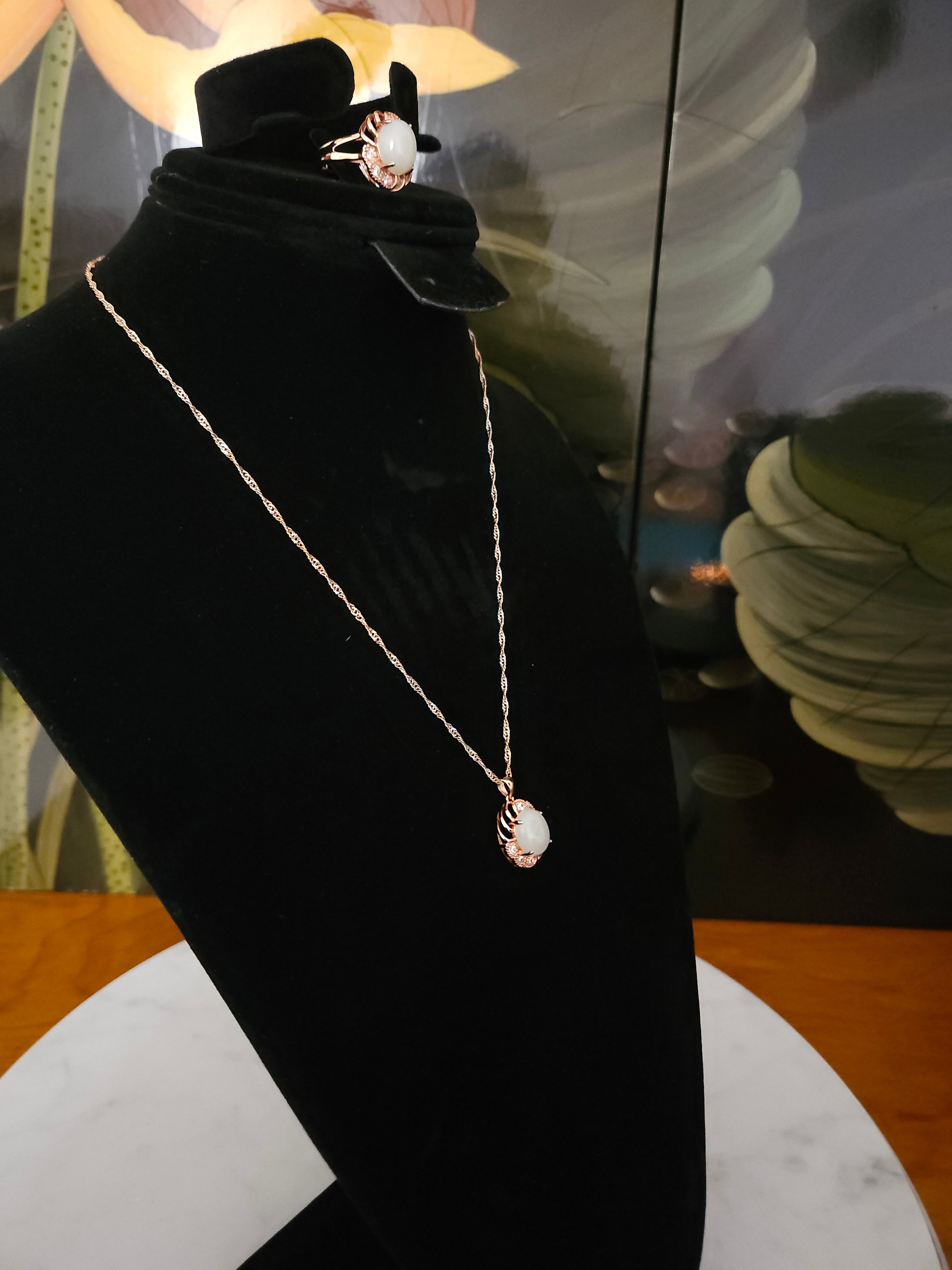 Xinjiang Qiemo white nephrite jade ring and necklace set (with silver clasp and silver chain)