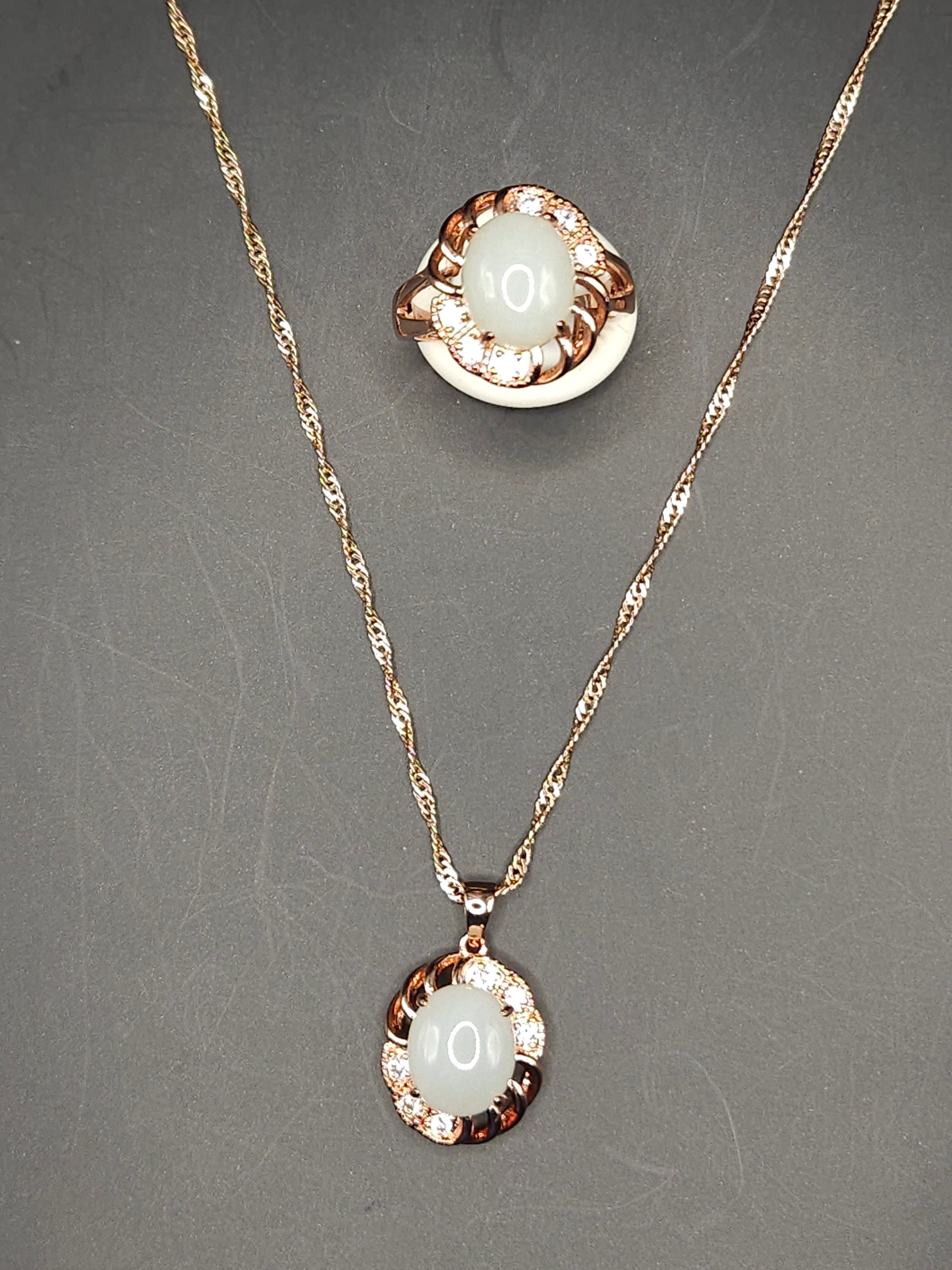 Xinjiang Qiemo white nephrite jade ring and necklace set (with silver clasp and silver chain)