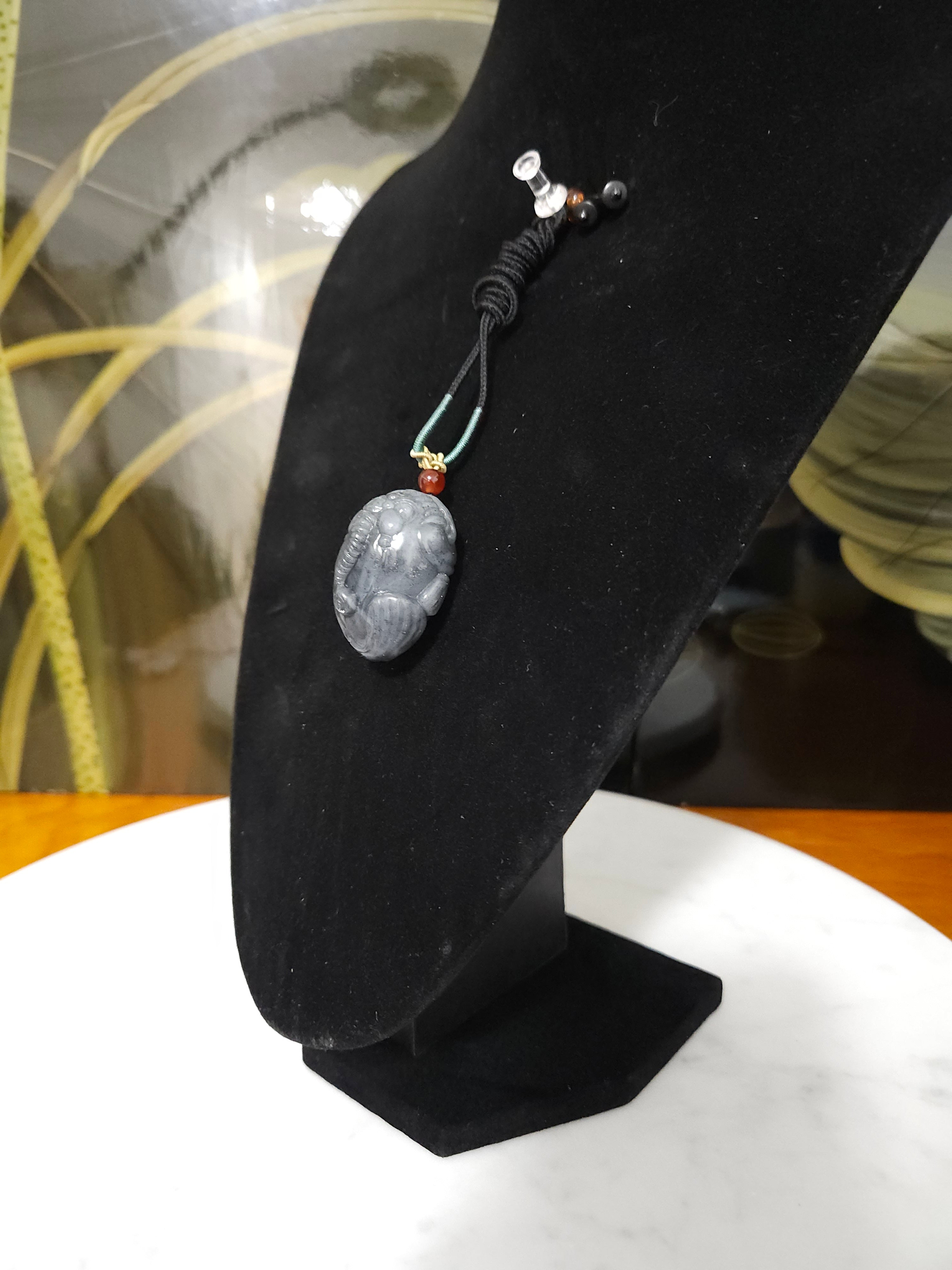 Xinjiang nephrite river jade black and white jade creative carving stingray pendant