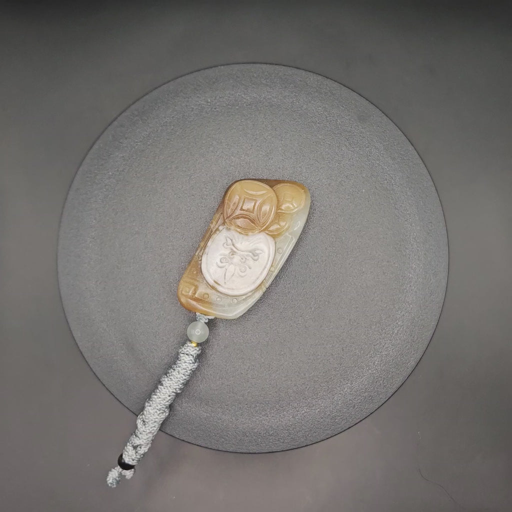 "Sugar-and-White" nephrite Creative Carved Pendant
