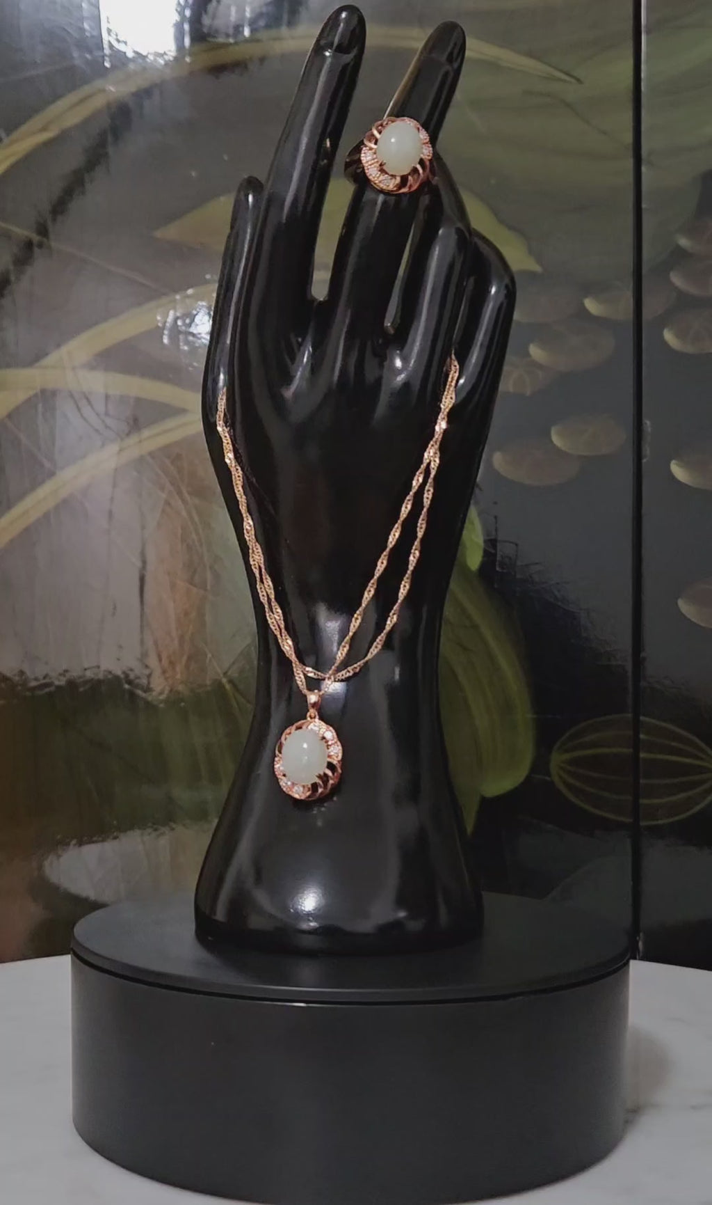 Xinjiang Qiemo white nephrite jade ring and necklace set (with silver clasp and silver chain)
