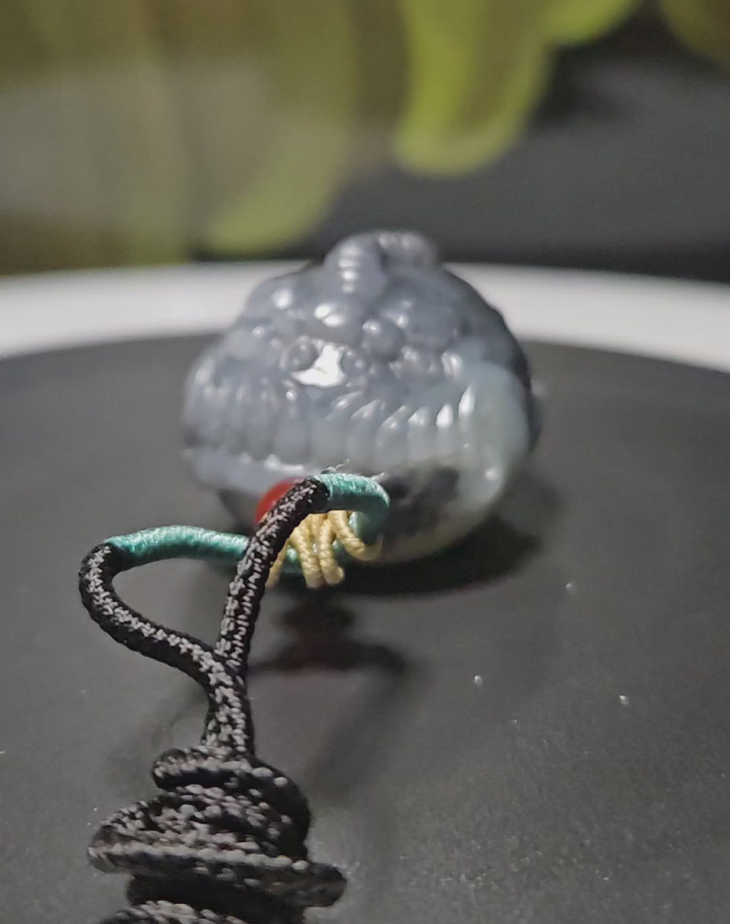 Nephrite river jade black and white jade creative carving stingray pendant