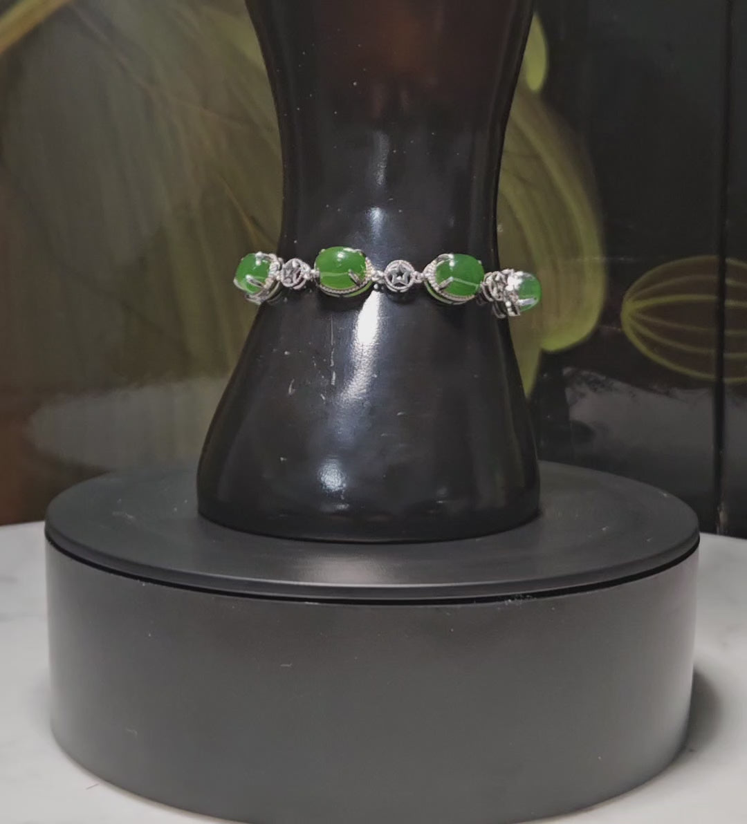 Siberian jasper bracelet (nephrite, silver chain setting)