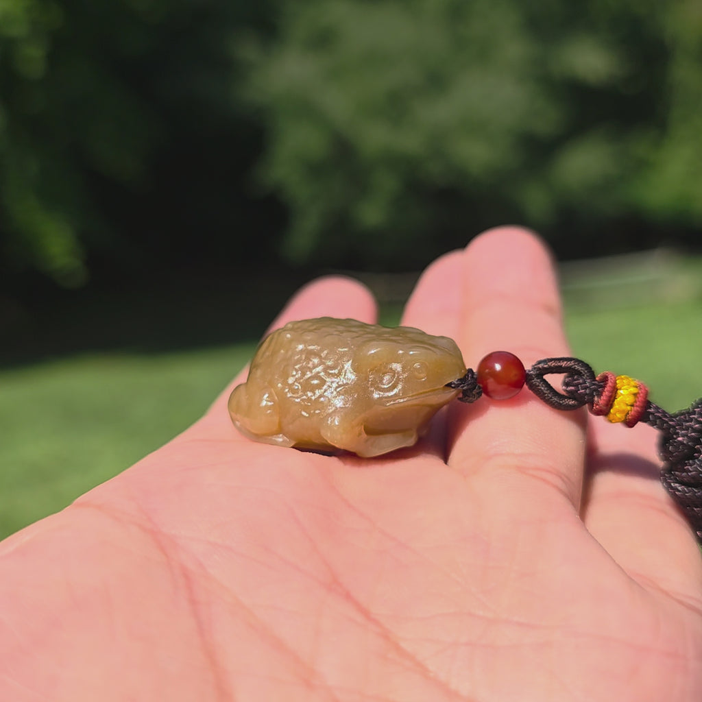Red-brown Nephrite Jade Toad Carving/Pendant
