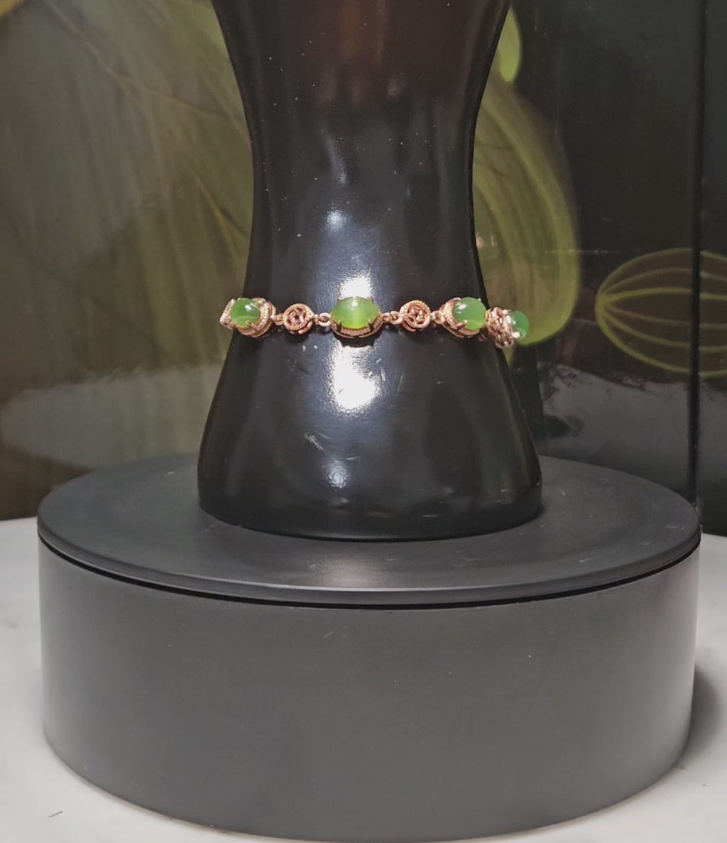 Siberian jasper cat's eye apple green bracelet (nephrite, silver chain setting)