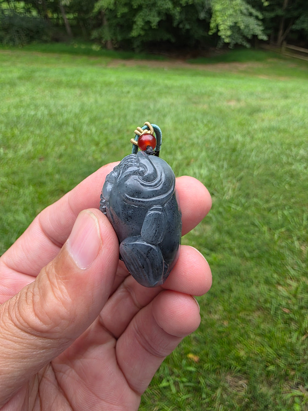 Nephrite river jade black and white jade creative carving stingray pendant