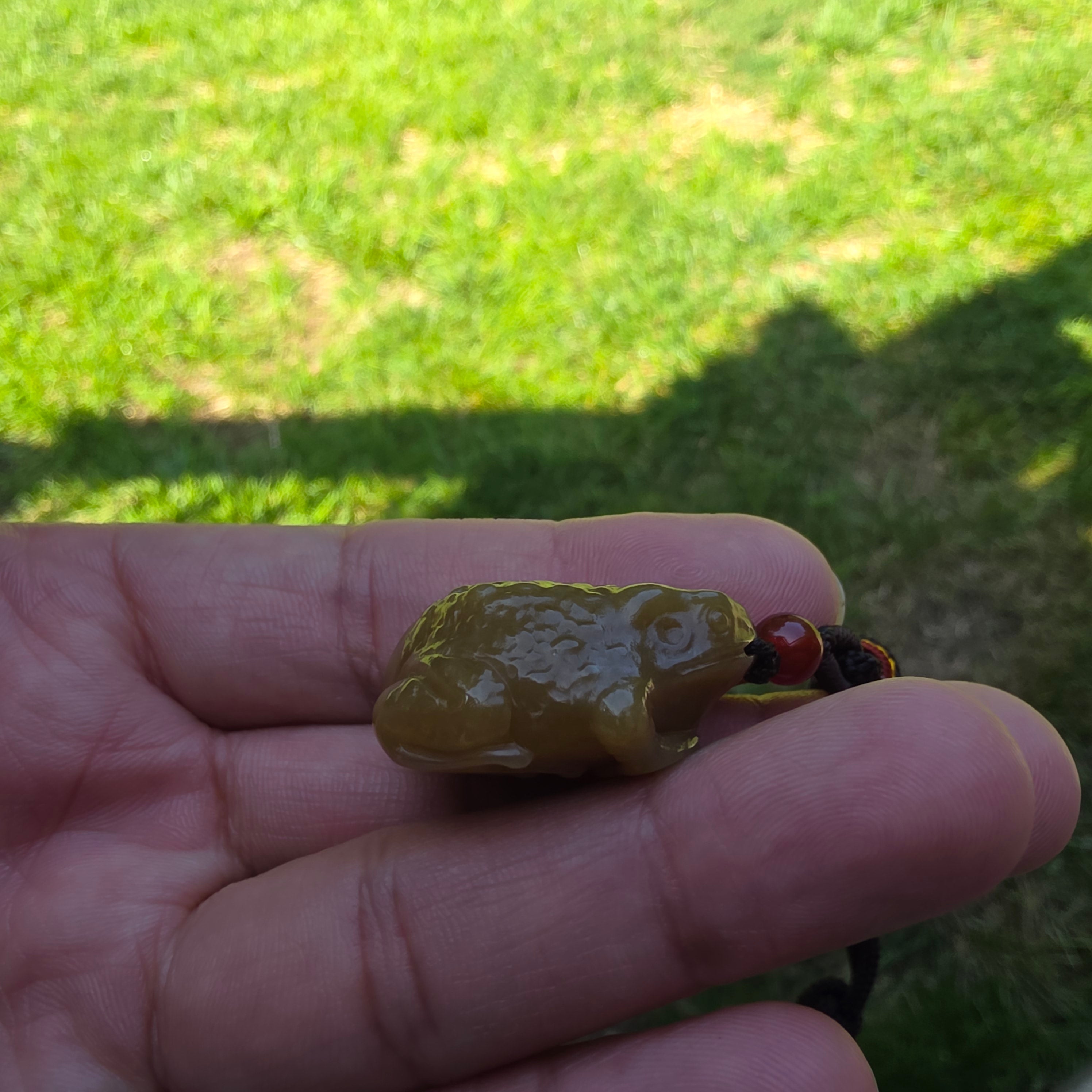 Red-brown Nephrite Jade Toad Carving/Pendant